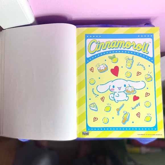 Hello Kitty and Friends Poster Book (12) - Picture 5 of 13